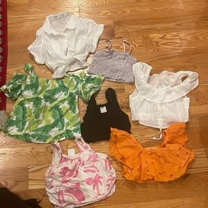 Girls zara clothes sizes 6,7 and 9 all fit like a girls small. Tops and shorts